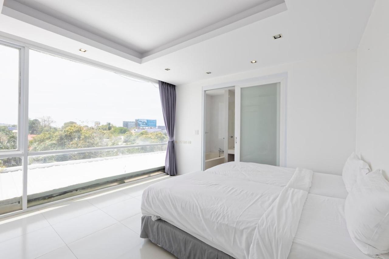 The Lantern Marina Residences Pousada Phuket